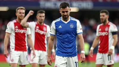 Shelbourne's John Russell Impressed by Ajax's Godts in Conference League